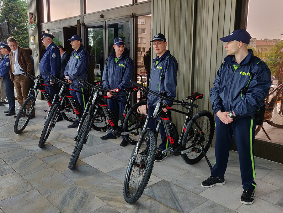 Кметът на Варна дари електрически велосипеди DRAG на МВР